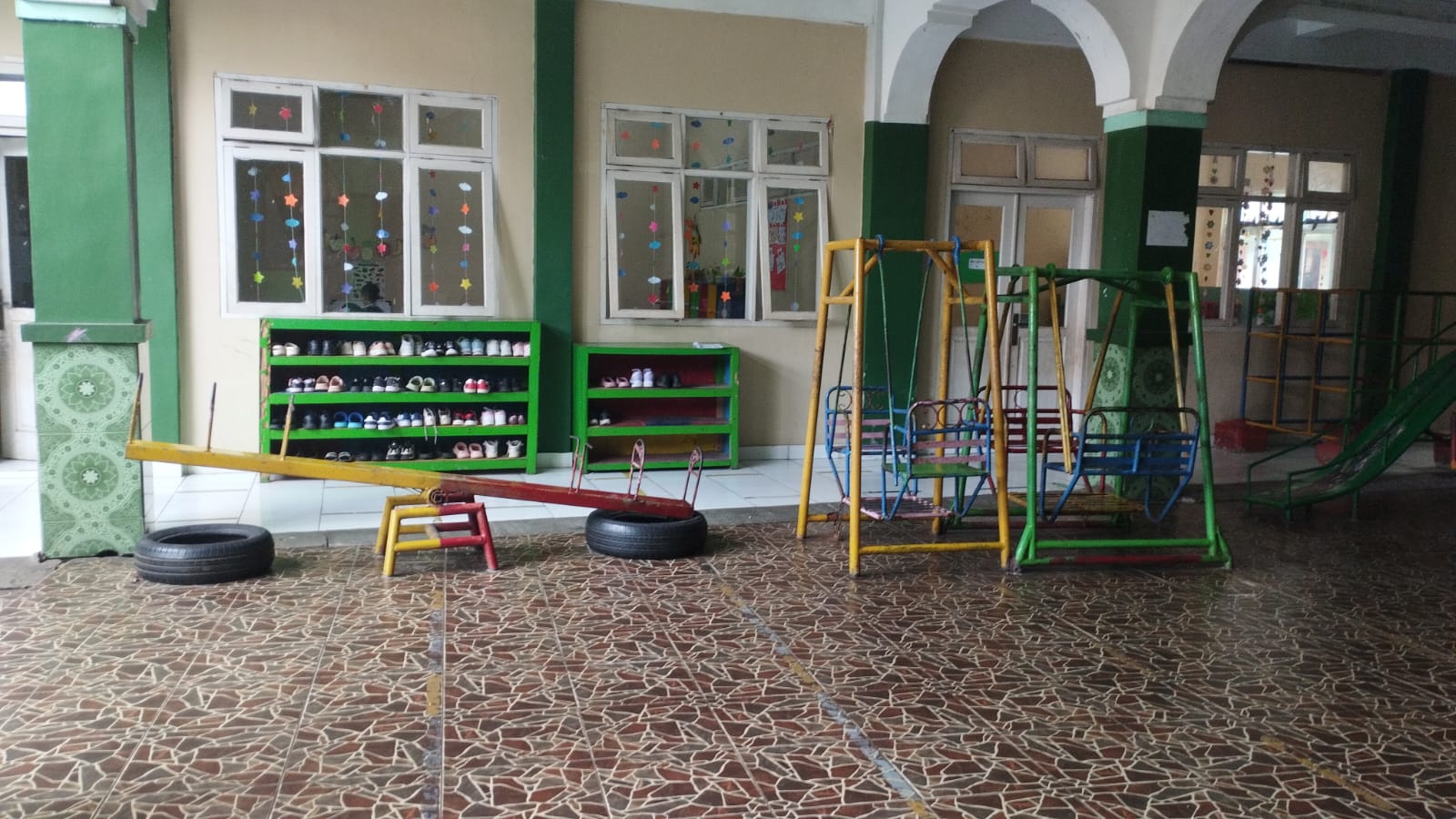 HALAMAN DEPAN SEKOLAH