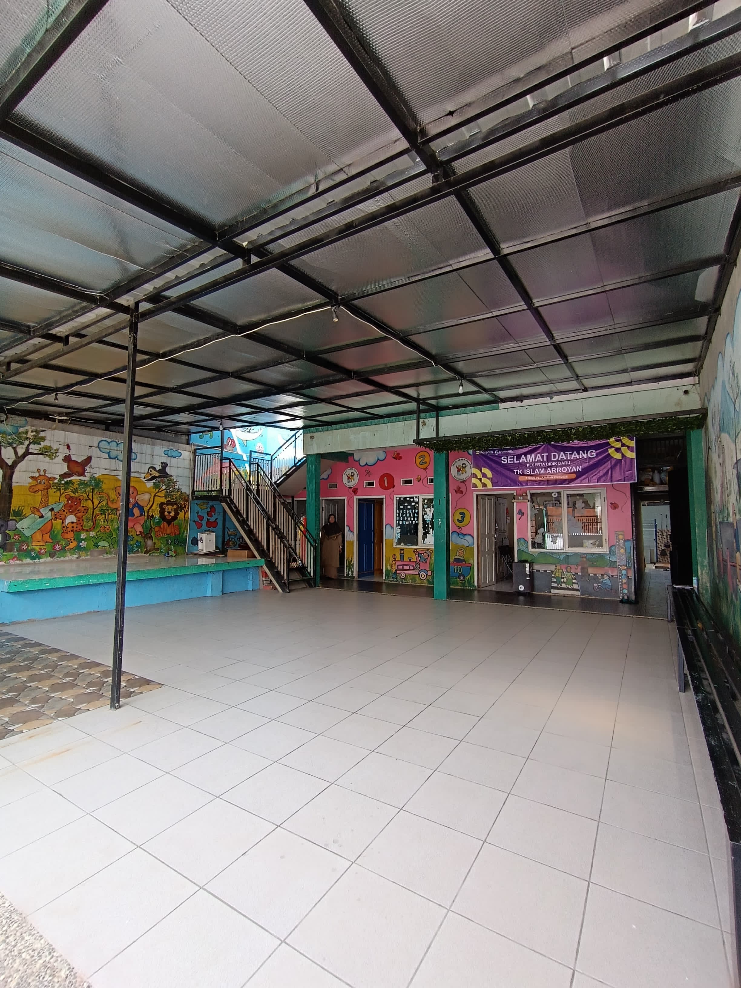 GEDUNG UTAMA SEKOLAH