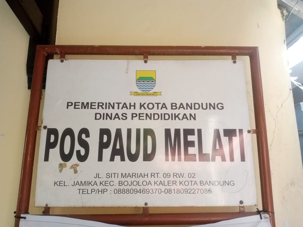 Foto Plang Sekolah