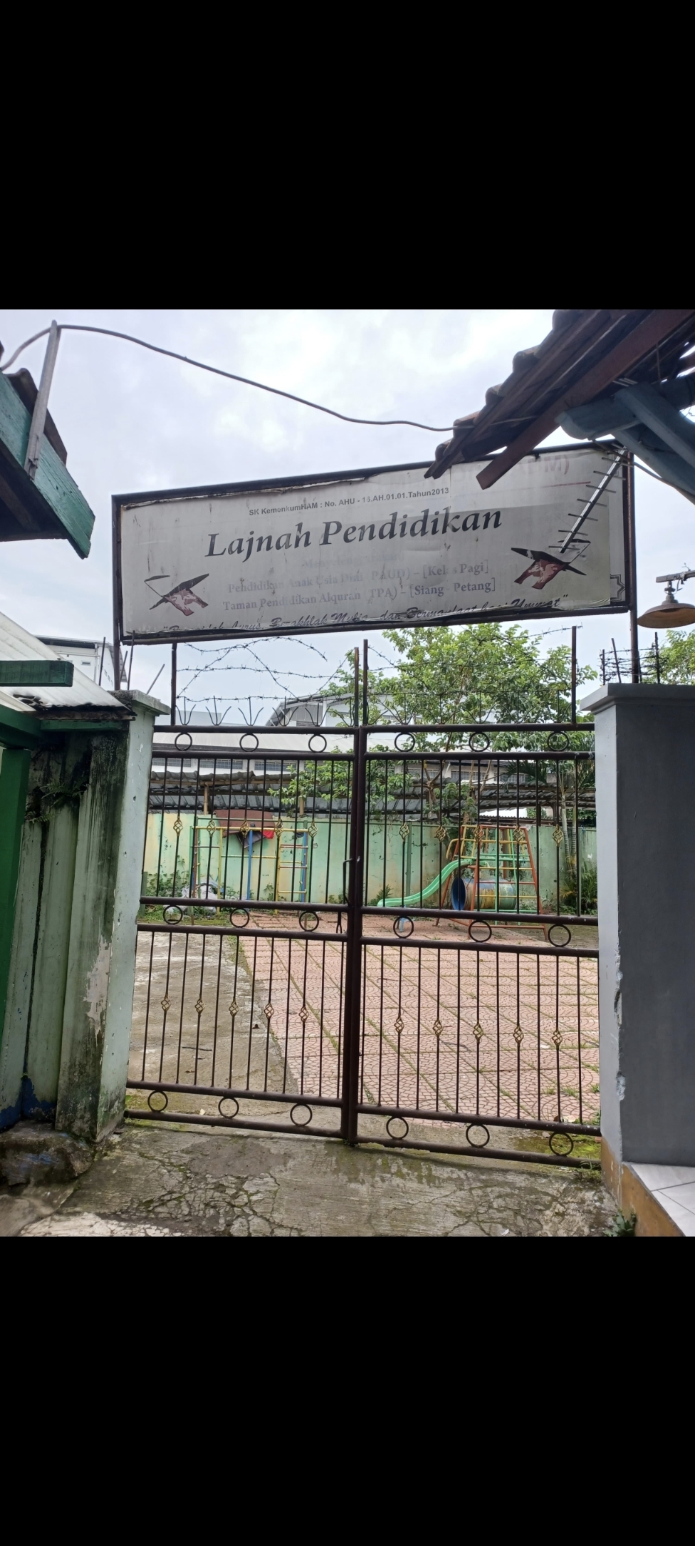Gerbang Sekolah