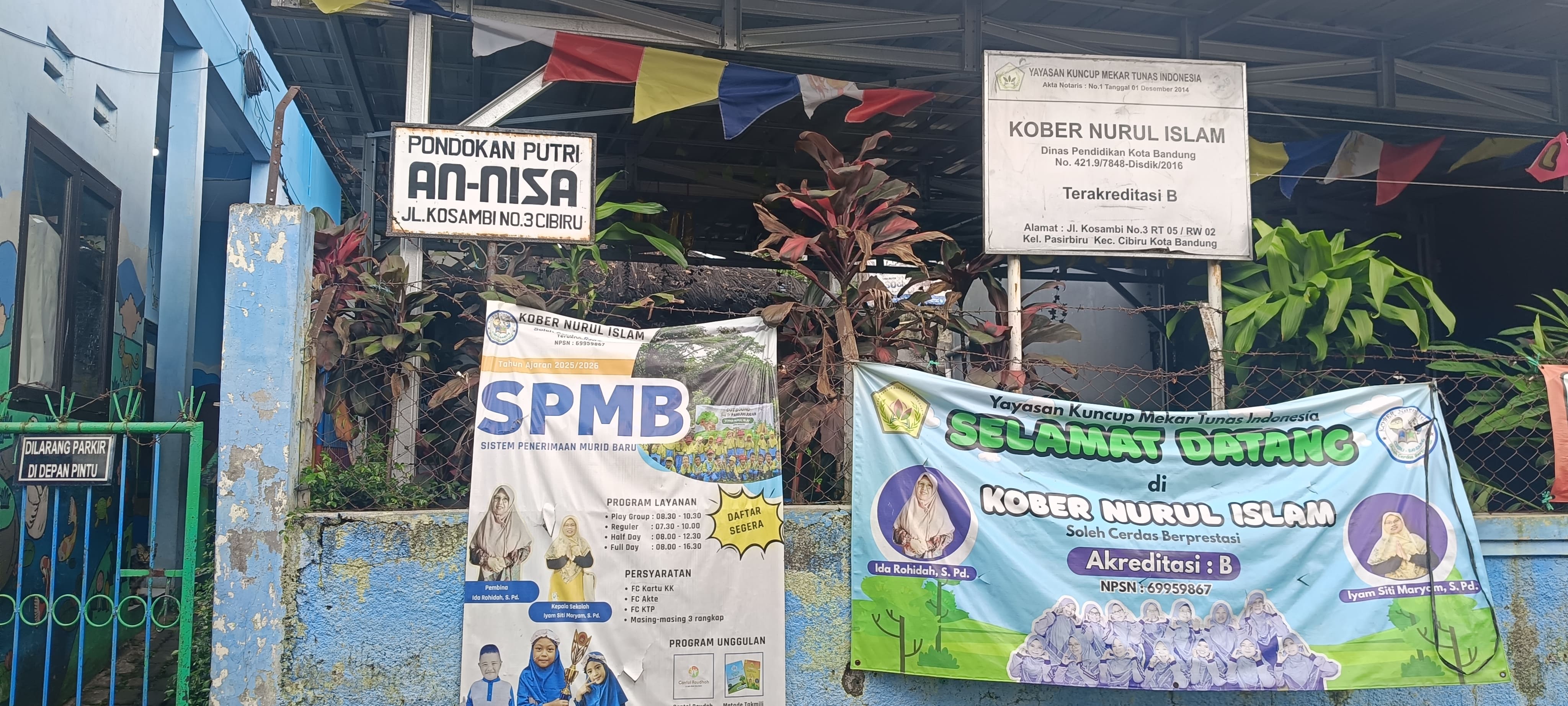 Plang sekolah Kober Nurul Islam