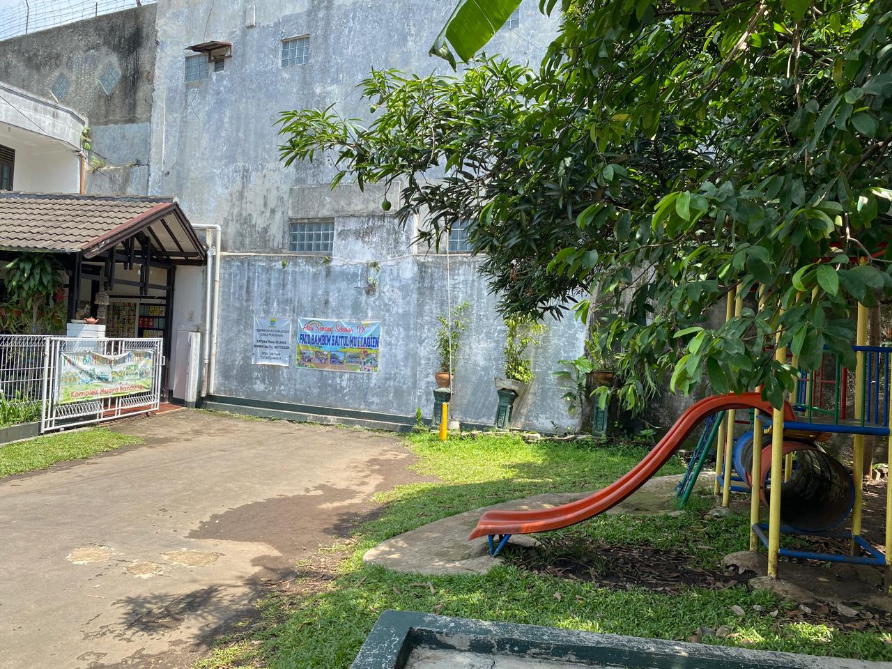 GEDUNG SEKOLAH