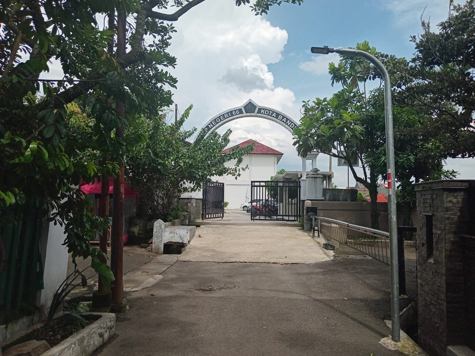 GERBANG UTAMA SEKOLAH