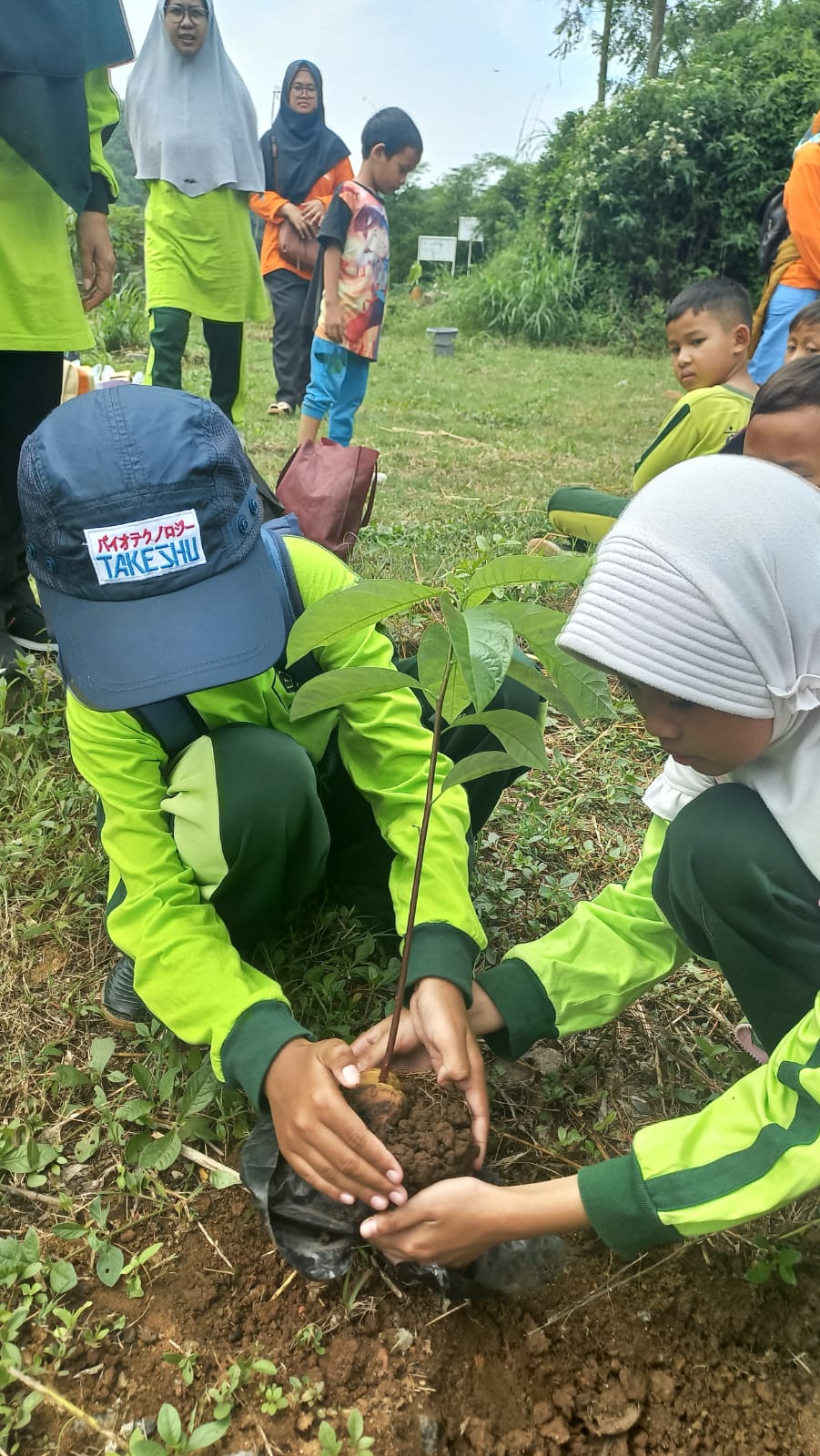 Mengenal dan mencintai Lingkungan