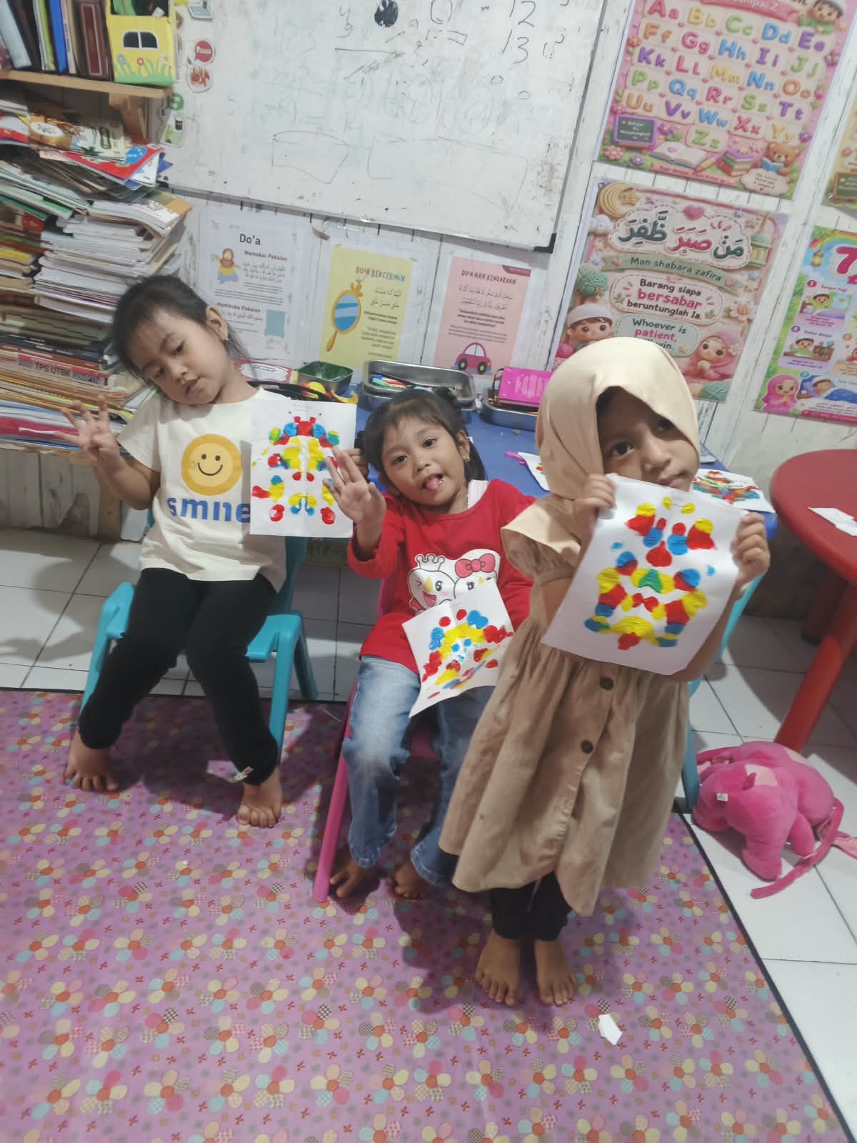 Melukis Dengan Tumpahan Tinta PG