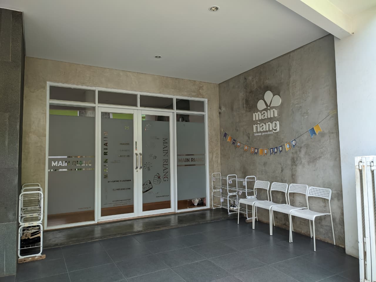 Gedung utama sekolah